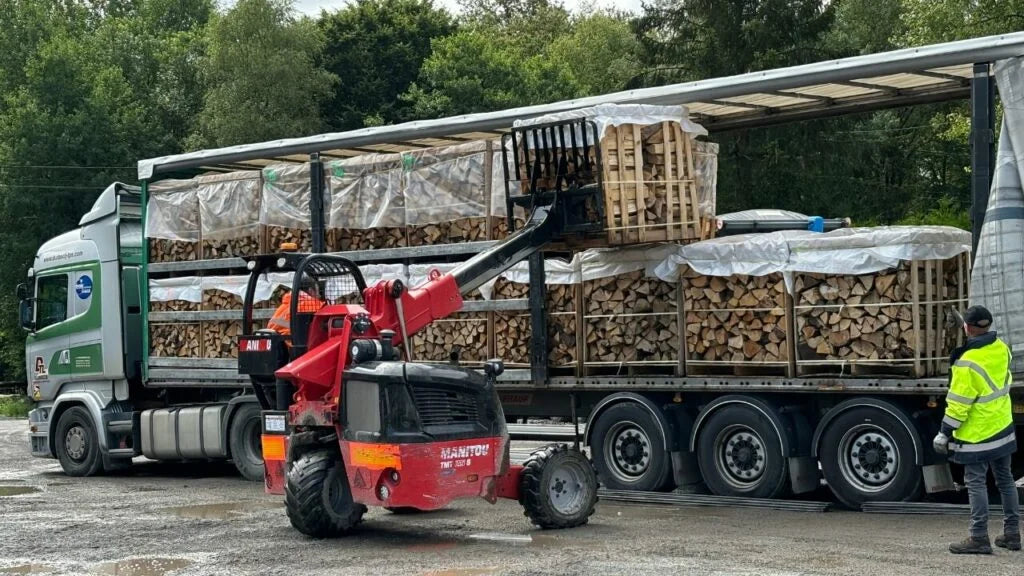 Legna da ardere in faggio stagionato – Camion completo (80 steri, taglio 30 cm) EcoFiamma Italia
